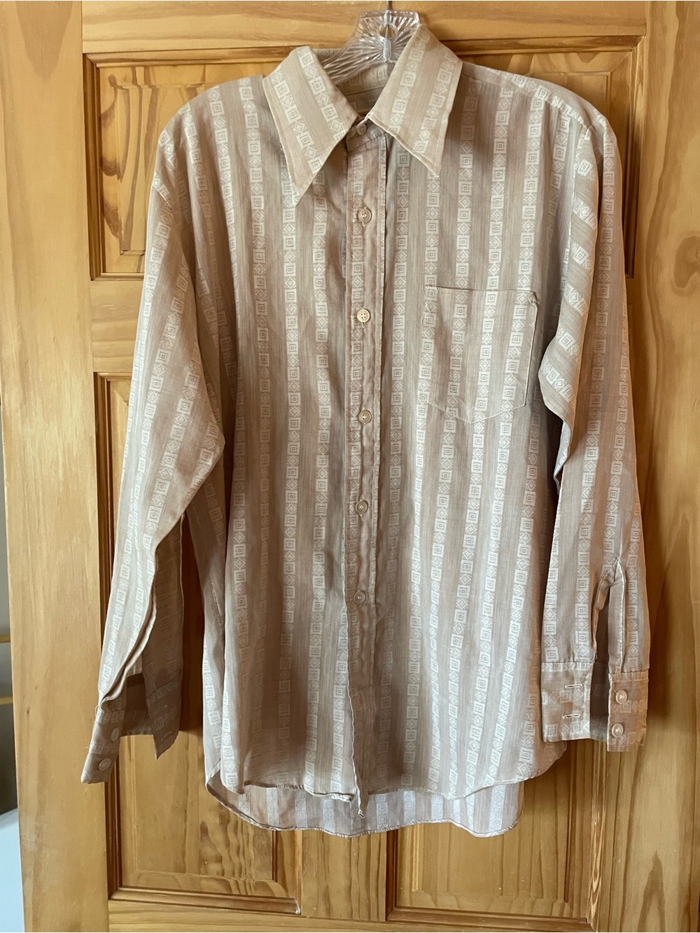 Vintage Men's Neutral Stripe Casual Button-Down Shirt - Light Beige